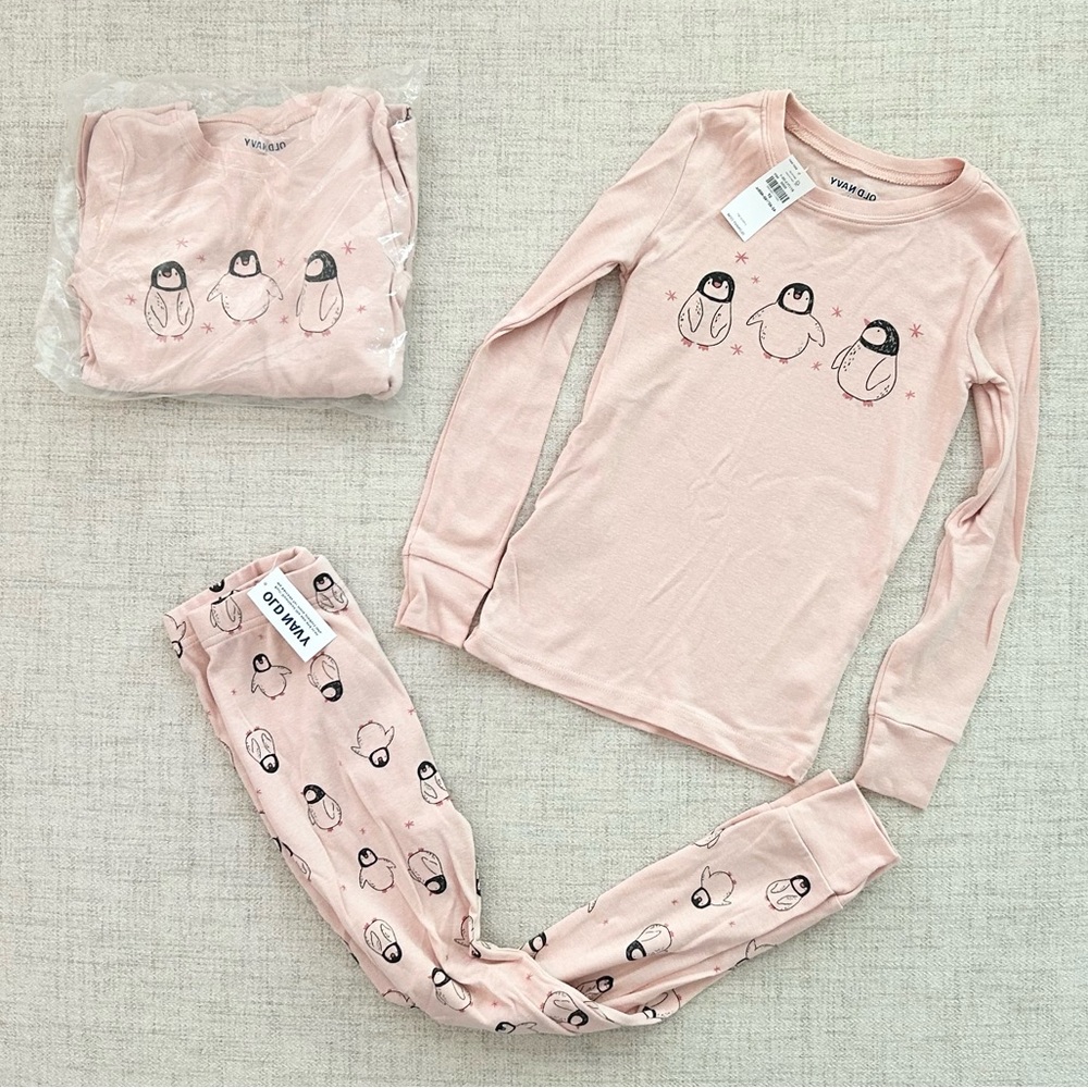 NWT Old Navy Penguin Pajama Set Size 5T (Qty 2)